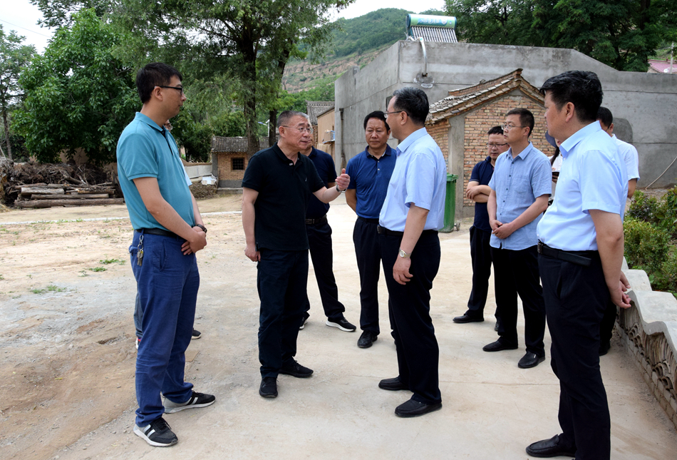 王銳深入麥積區(qū)、甘谷縣掛牌督戰(zhàn)村調(diào)研指導(dǎo)脫貧攻堅(jiān)工作