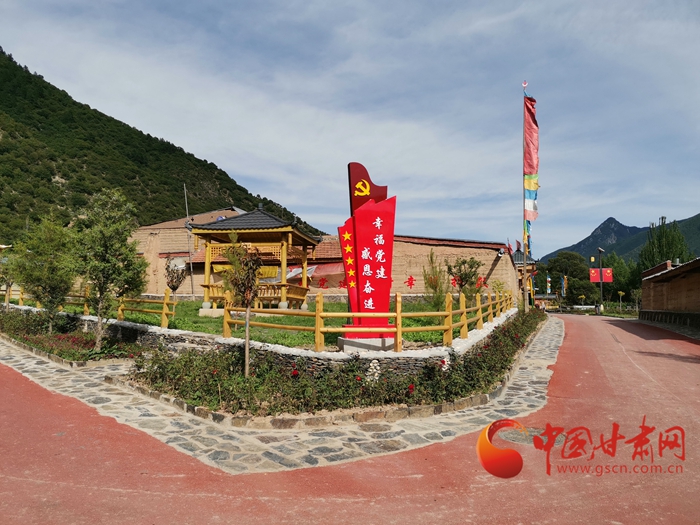 【蘭大新聞學(xué)子重走西北角】甘南迭部：村民吃上“文化飯”，搭上“旅游車”