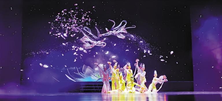 “環(huán)游陸絲海絲·樂(lè)享如意甘肅”推介會(huì)唯美大氣主題樂(lè)舞《一帶一路·相約千年》看醉了南寧市民