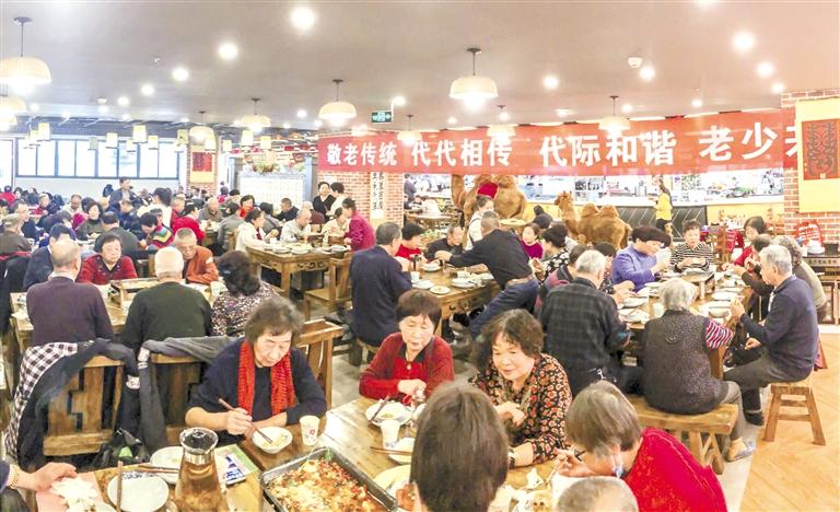 孝滿金城、德潤(rùn)人心 蘭州市舉辦第六屆千叟宴感恩活動(dòng)