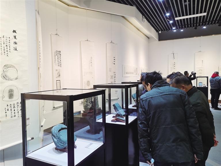 “非遺精品洮硯傳拓題跋藝術(shù)展”開展 洮硯雕刻、傳拓、拓片題跋集中亮相甘肅藝術(shù)館