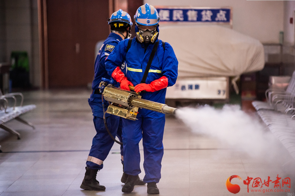 【新春走基層】護(hù)航回家路，蘭州車(chē)站這波操作很硬核！