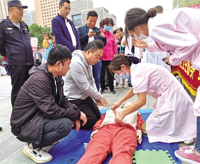 蘭州市“安全生產月咨詢日”活動啟動