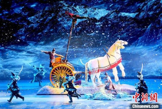 圖為《天下雄關(guān)》演出劇照?！「哒?攝