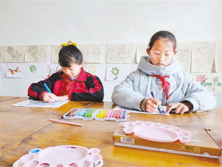 甘肅這兩名小朋友，被太空中亞平老師點(diǎn)了名