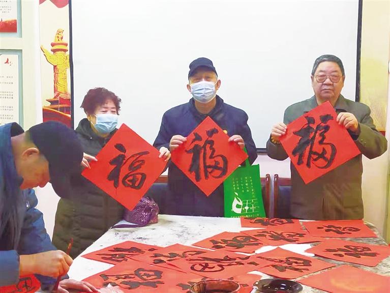 蘭州：“幸福敲門(mén) 新春送?！被顒?dòng)情暖萬(wàn)家