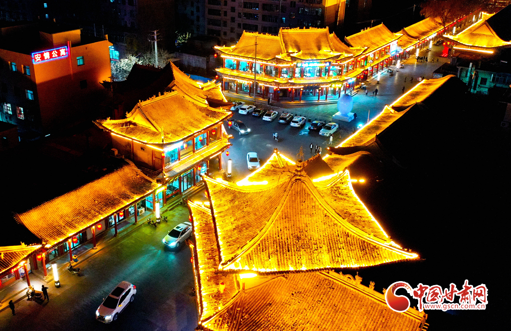 【網(wǎng)絡(luò)中國節(jié)·春節(jié)】甘肅甘州：春節(jié)臨近年味濃 彩燈璀璨迎新春
