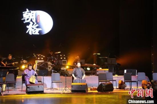 圖為甘肅本土原生態(tài)樂隊(duì)“朝格組合”在蘭州演出。(資料圖) 受訪人供圖