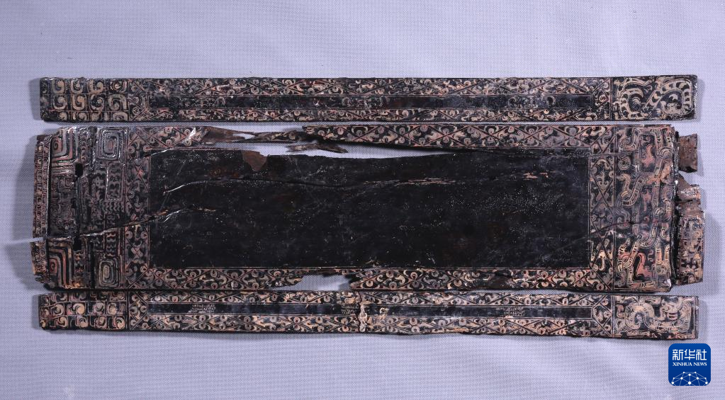 江西樟樹市國字山戰(zhàn)國墓葬出土漆瑟（資料圖）。