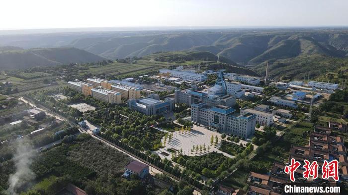 圖為華能正寧核桃峪煤礦廠區(qū)。(資料圖) 慶陽(yáng)市委宣傳部供圖