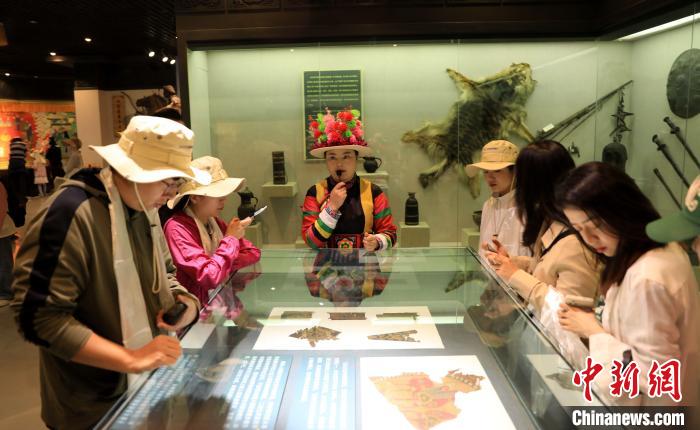 中國“土鄉(xiāng)”青?；ブh：土族故土園集中展示土族文化