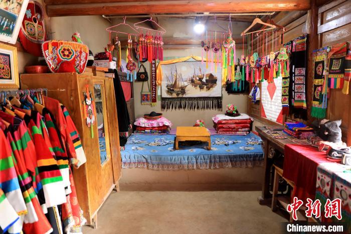 圖為土族文化展示?！⊙Φ?攝