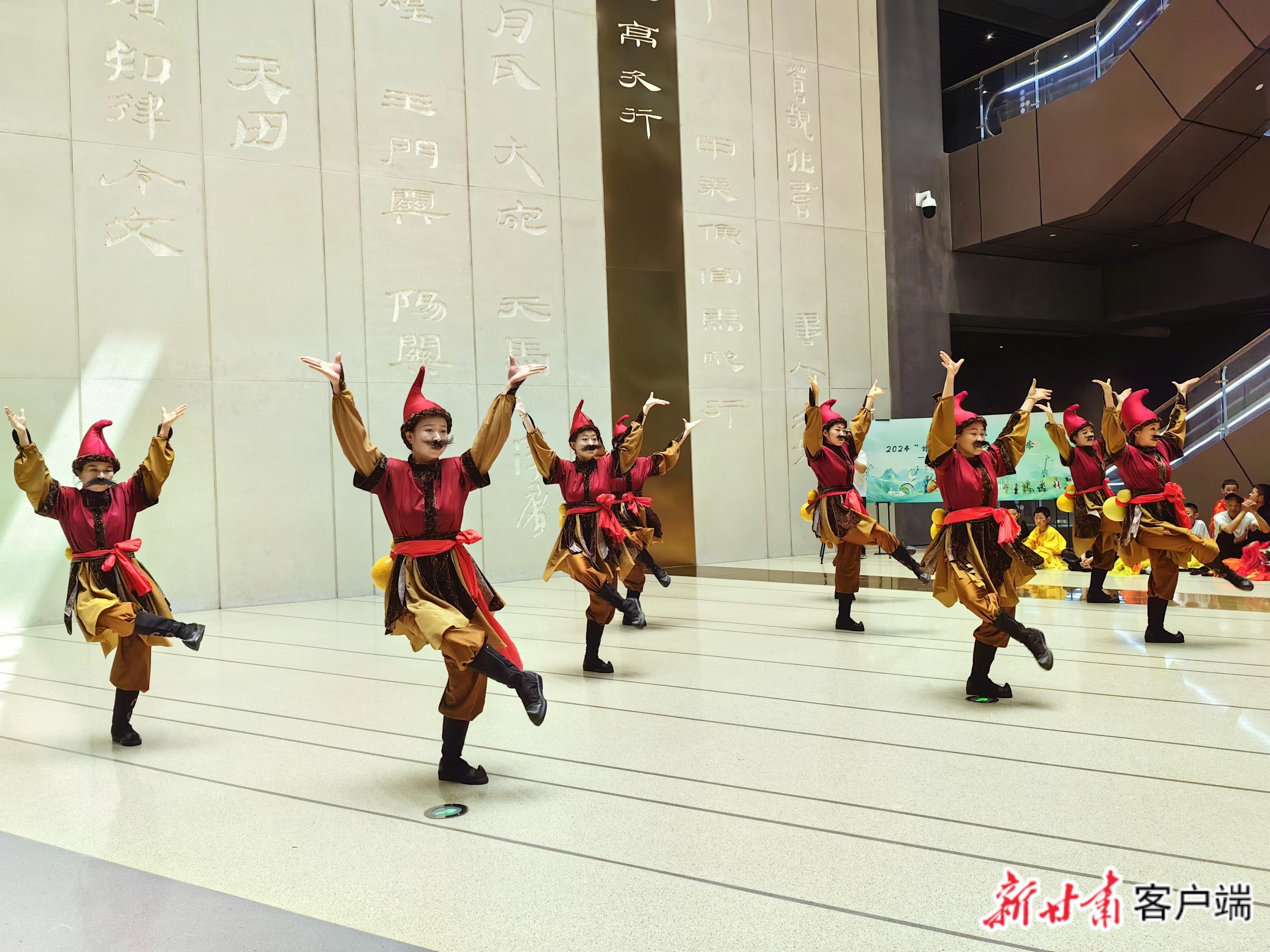 《胡騰舞》　本文圖片均由新甘肅·甘肅日報記者　何佳?！z